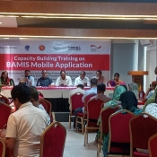 Agriculture with the touch of technology: Mobile apps to cope with disasters
