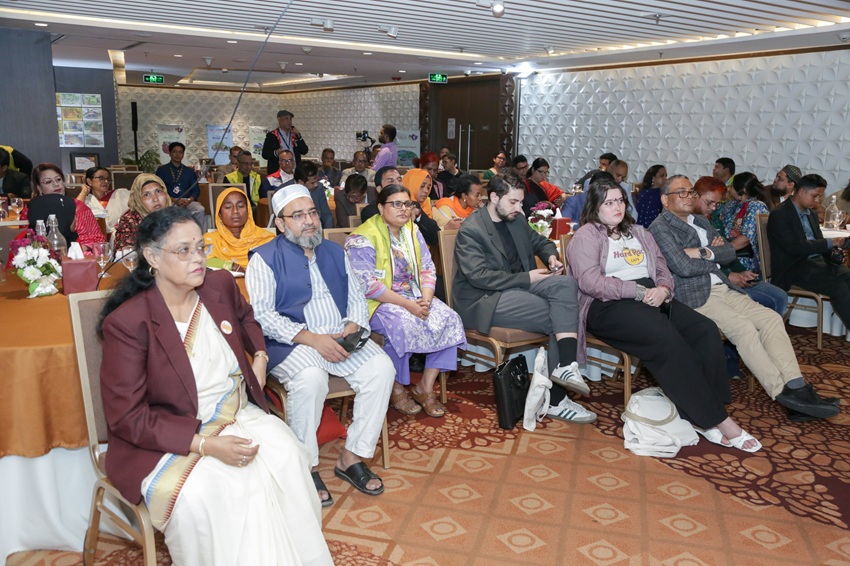 A part of the guests who arrived at Cafe Dialogue