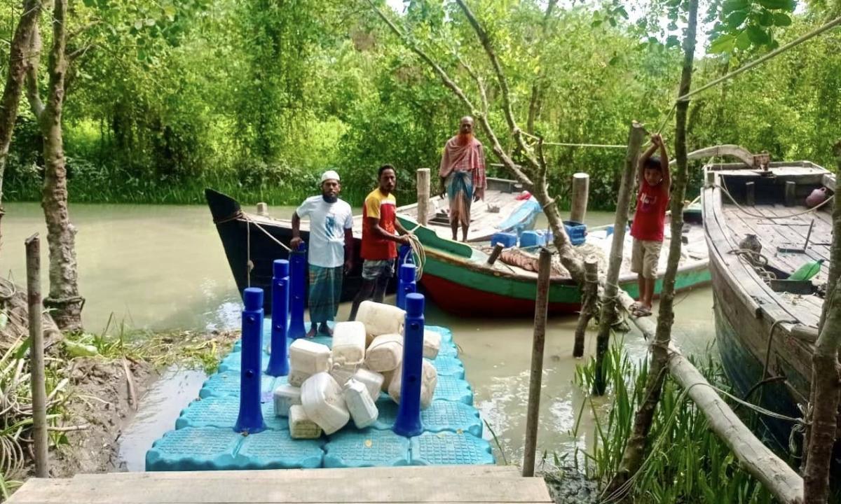 floating boat jetties for coastal fishermen
